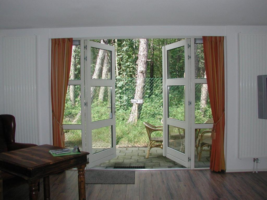 Doppel-/Zweibettzimmer mit eigener Terrasse